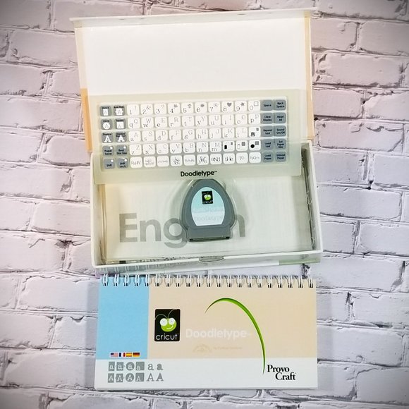 CRICUT - Doodletype - Provo Craft 2007 - Picture 4 of 4